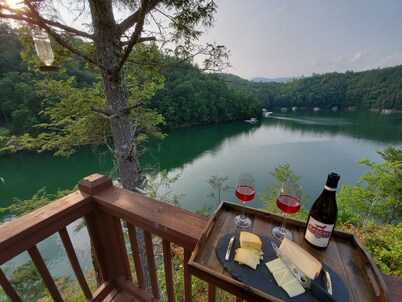 Lakefront Oasis: Dock, Hot Tub, Views, Nearby Rafting, Zipline, and More!