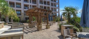 🌺Relaxing Lakeside Luxury Waters Condo @HSB Resort Next to Marina Pool Hot Tub