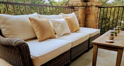 🌺Relaxing Lakeside Luxury Waters Condo @HSB Resort Next to Marina Pool Hot Tub
