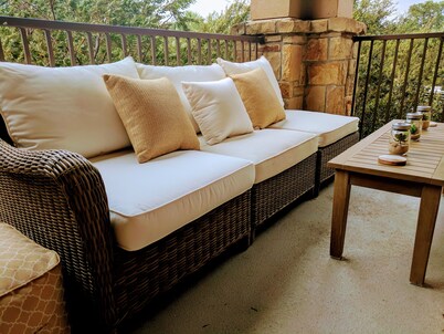 🌺Relaxing Lakeside Luxury Waters Condo @HSB Resort Next to Marina Pool Hot Tub