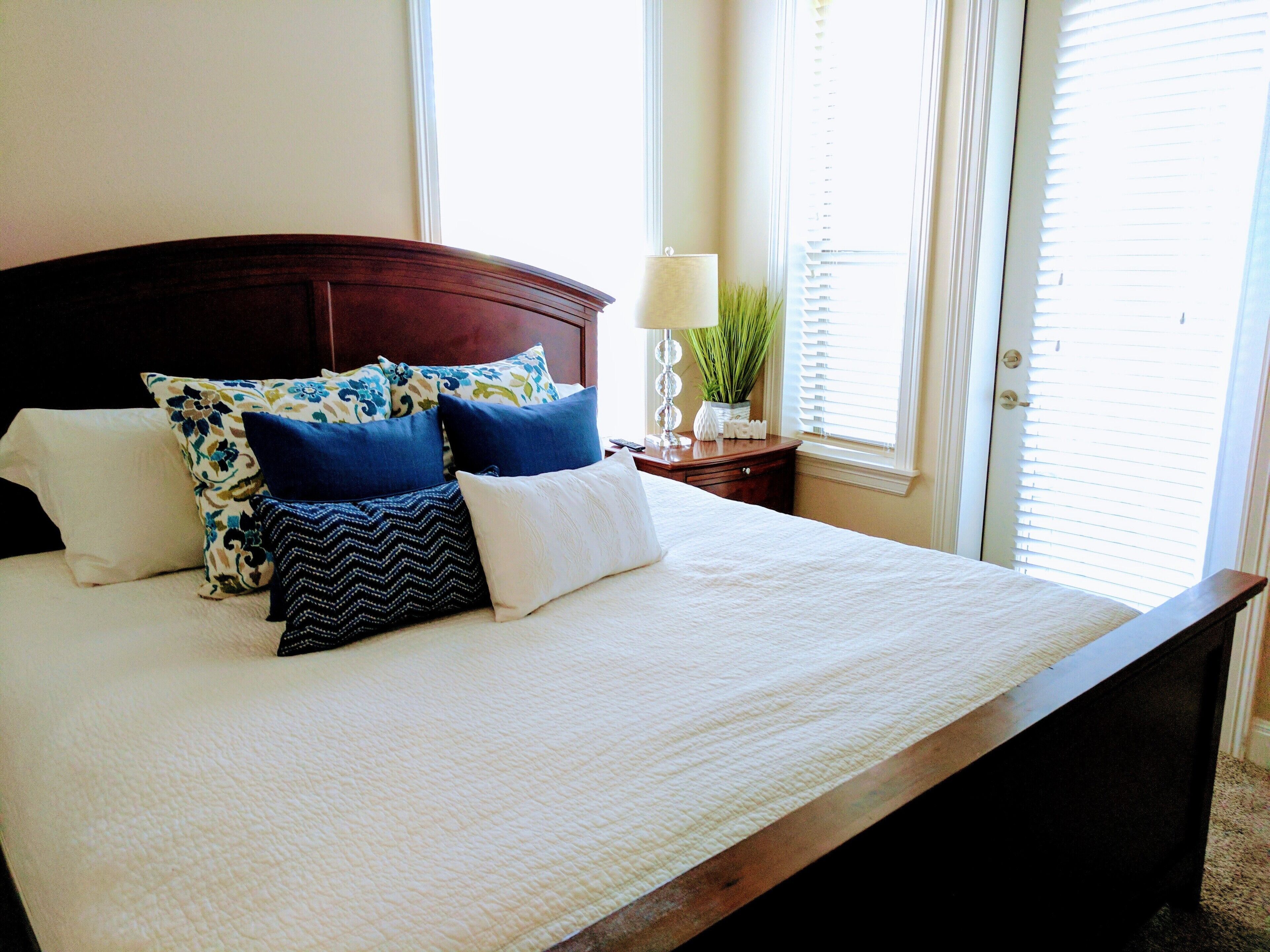 1 habitación, tabla de planchar con plancha, wifi gratis y ropa de cama 