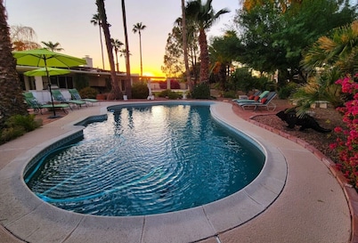 Entrepreneur's Enclave Private Pickleball + Heated Pool + Hot Tub!