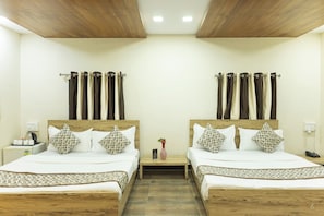 Family Room with Private Sitout - Daksh Resort And Amusement Park (Talala)