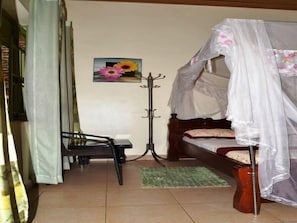Rollaway beds, free WiFi - La Difference Guest House (Kigali)