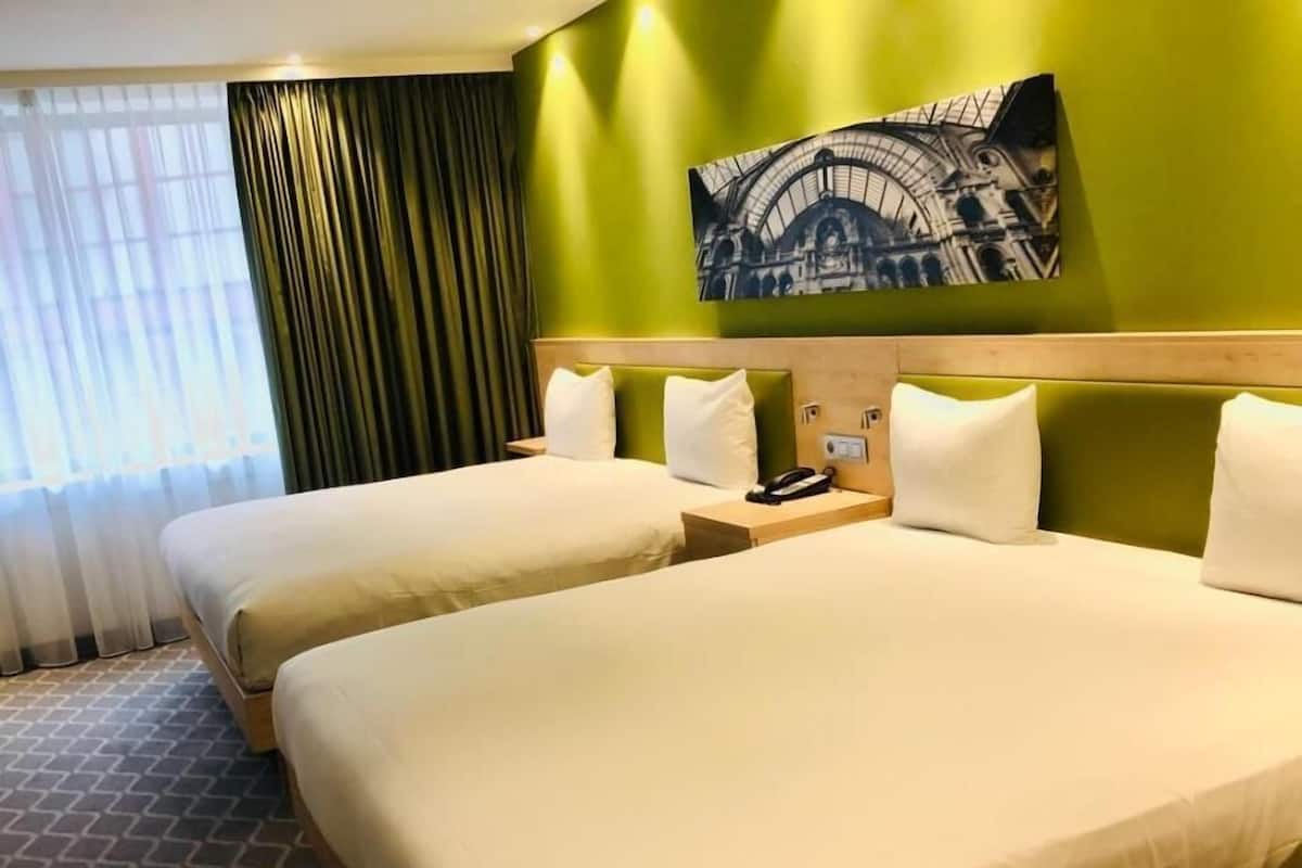 Premium bedding, in-room safe, desk, soundproofing