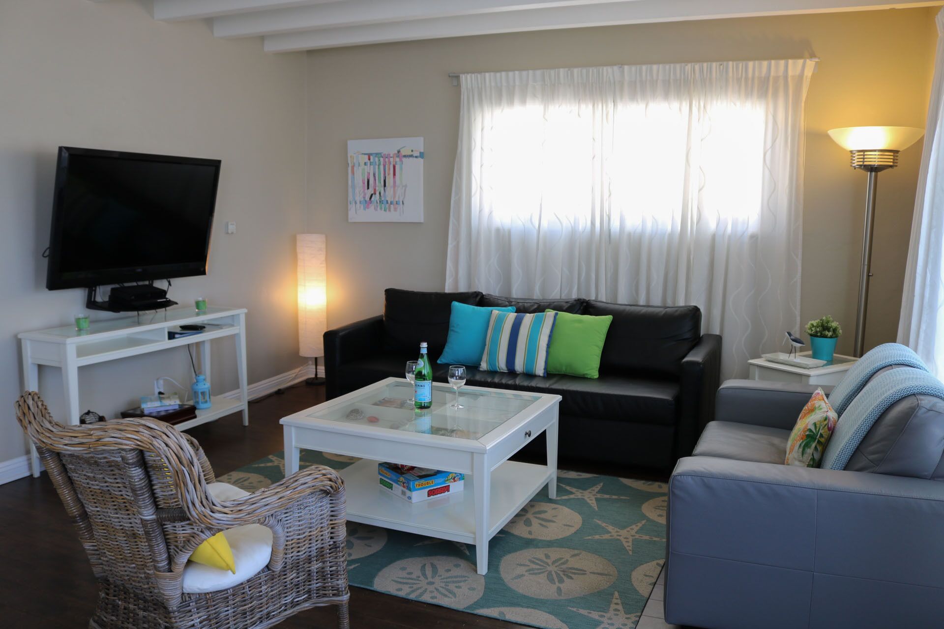 bright and cozy condo with gorgeous bay view