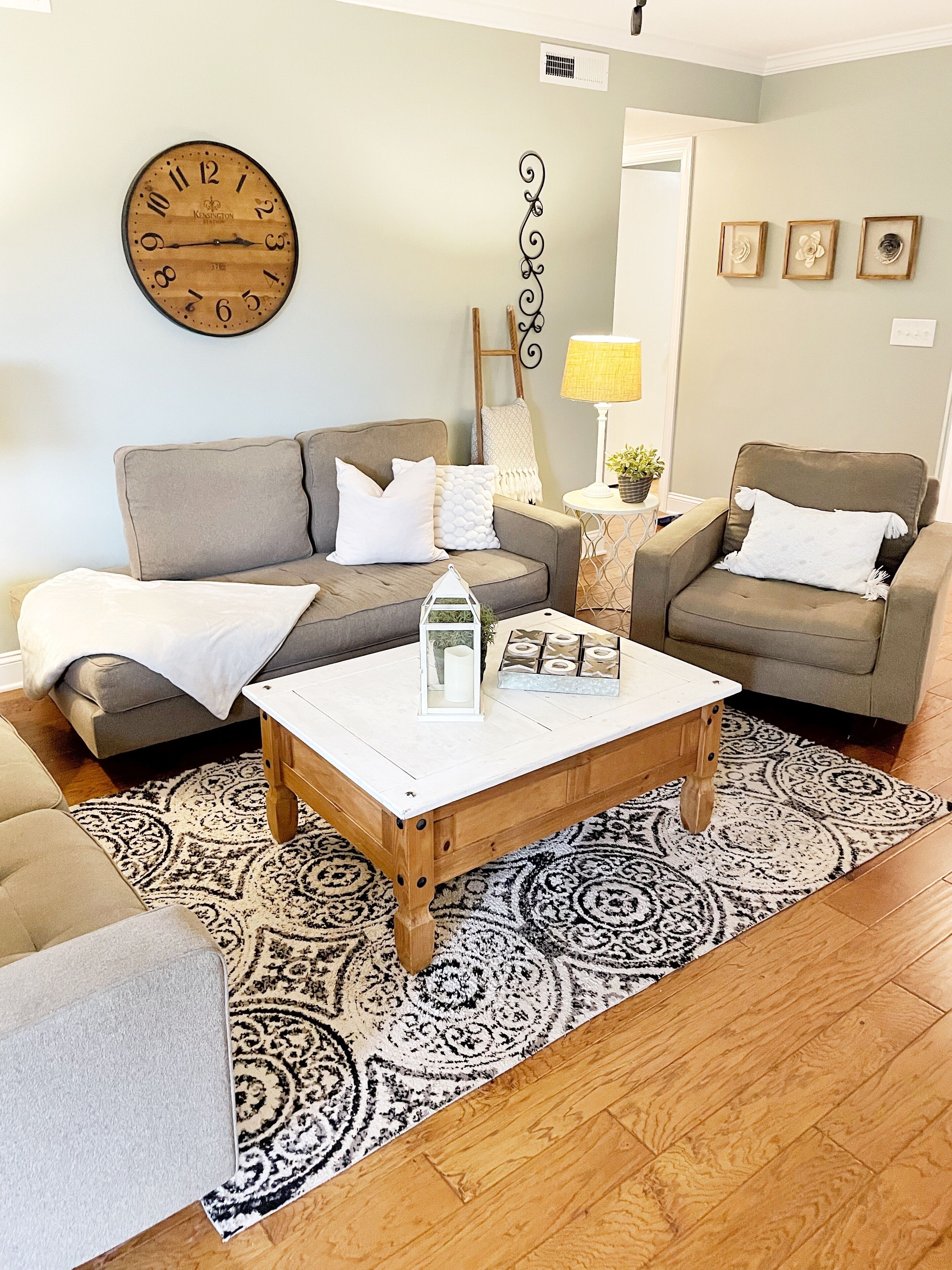 Smart TV, DVD player, books, music library