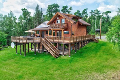 Forever views from HOT TUB overlooking Kenai National Wildlife Refuge near river