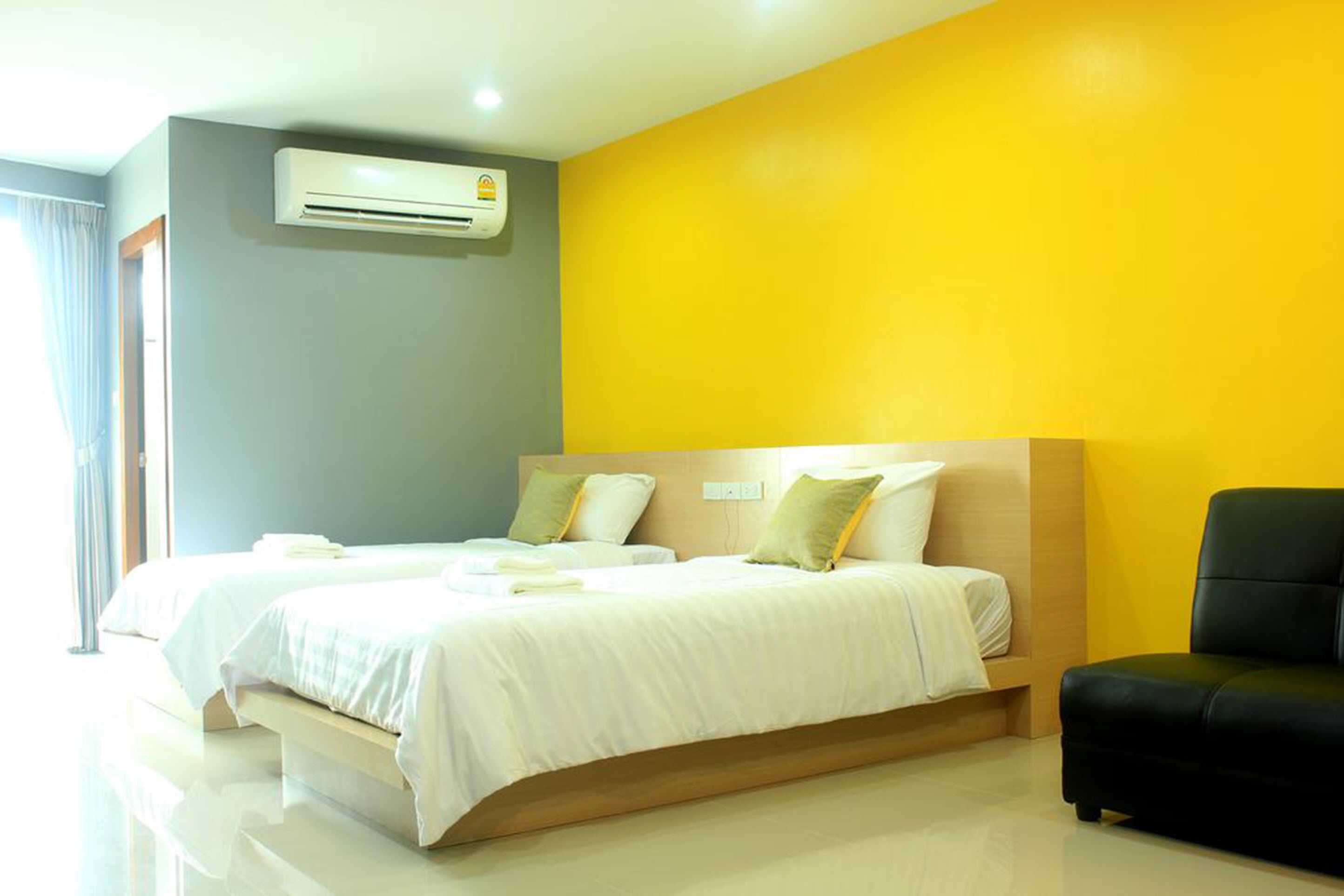 Deluxe Twin Room | In-room safe, rollaway beds, free WiFi