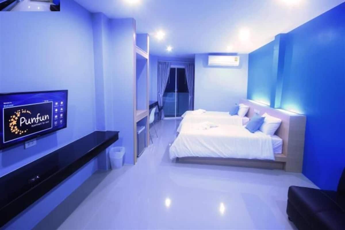 In-room safe, rollaway beds, free WiFi