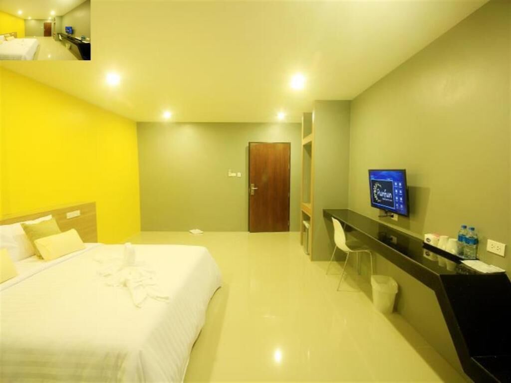 In-room safe, rollaway beds, free WiFi