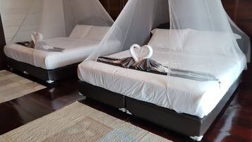 Sky View for 4 People with Fan | Truy cập Internet không dây miễn phí