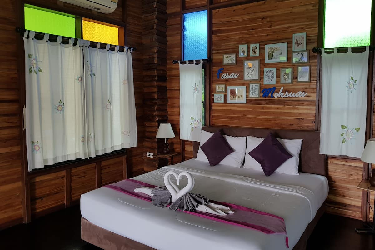 Deluxe Double Room with Air Condition | Free WiFi