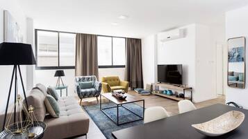 Design Apartment, 3 Bedrooms, Beach View | Interior