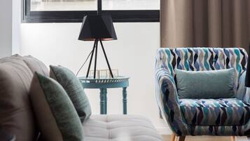 Design Apartment, 3 Bedrooms, Beach View | Interior