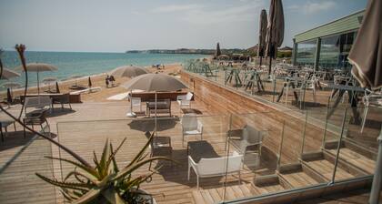 Luna Minoica Suites & Apartments