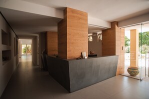 Lobby - Luna Minoica Suites & Apartments (Montallegro)