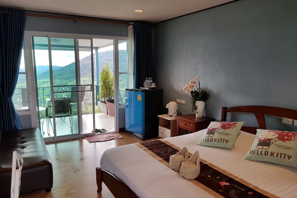 Habitación, no fumadores, vistas a la colina | Minibar, camas supletorias, wifi gratis