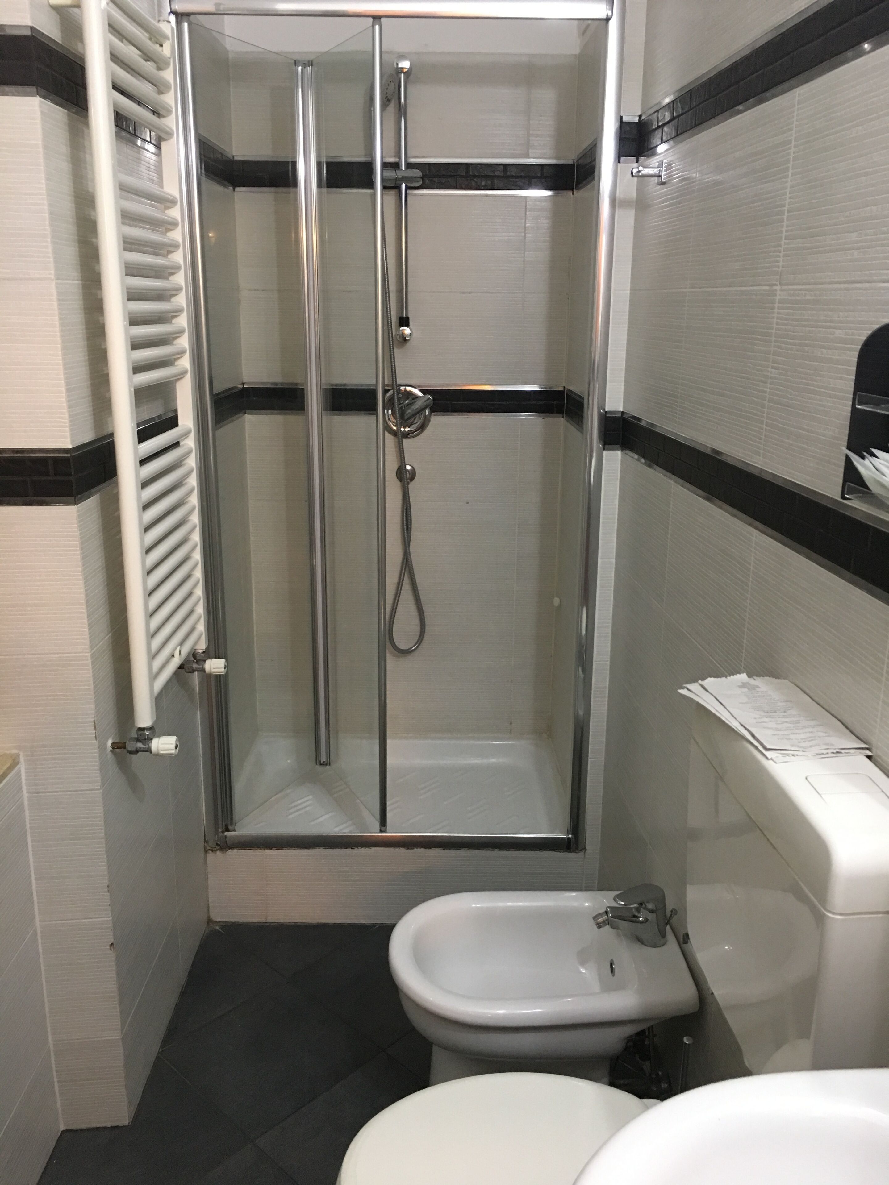 Photo - New Alexander Hotel