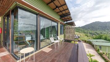 Deluxe Double Room | Terrace/patio
