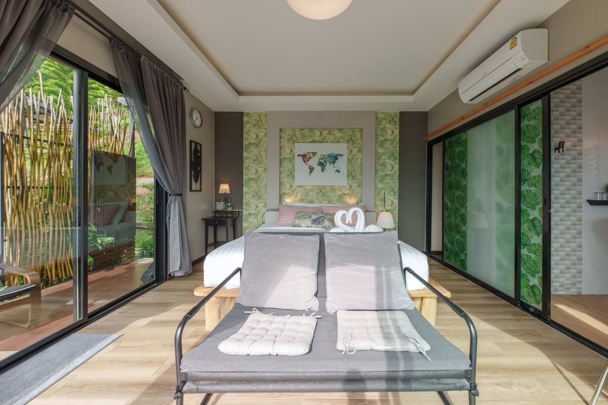 deluxe double room | desk, laptop workspace, rollaway beds, free wifi