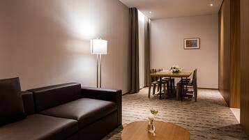 Suite, 1 letto king, non fumatori, ad angolo | Vista dalla camera