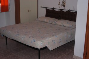 Economy studio, uitzicht op zee (Margherita) | Verduisterende gordijnen, extra bedden (toeslag)