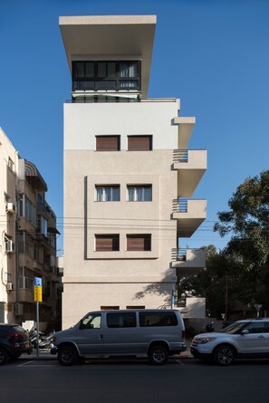 Front of property - MAMAD - Sea N'Rent - 204 Ben Yehuda Tel Aviv (Tel Aviv)