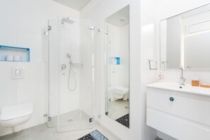 Apartment, 1 Schlafzimmer | Badezimmer | Dusche, kostenlose Toilettenartikel, Haartrockner, Handtücher