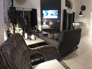 Smart-TV, Stereoanlage, Computerbildschirme, Drucker