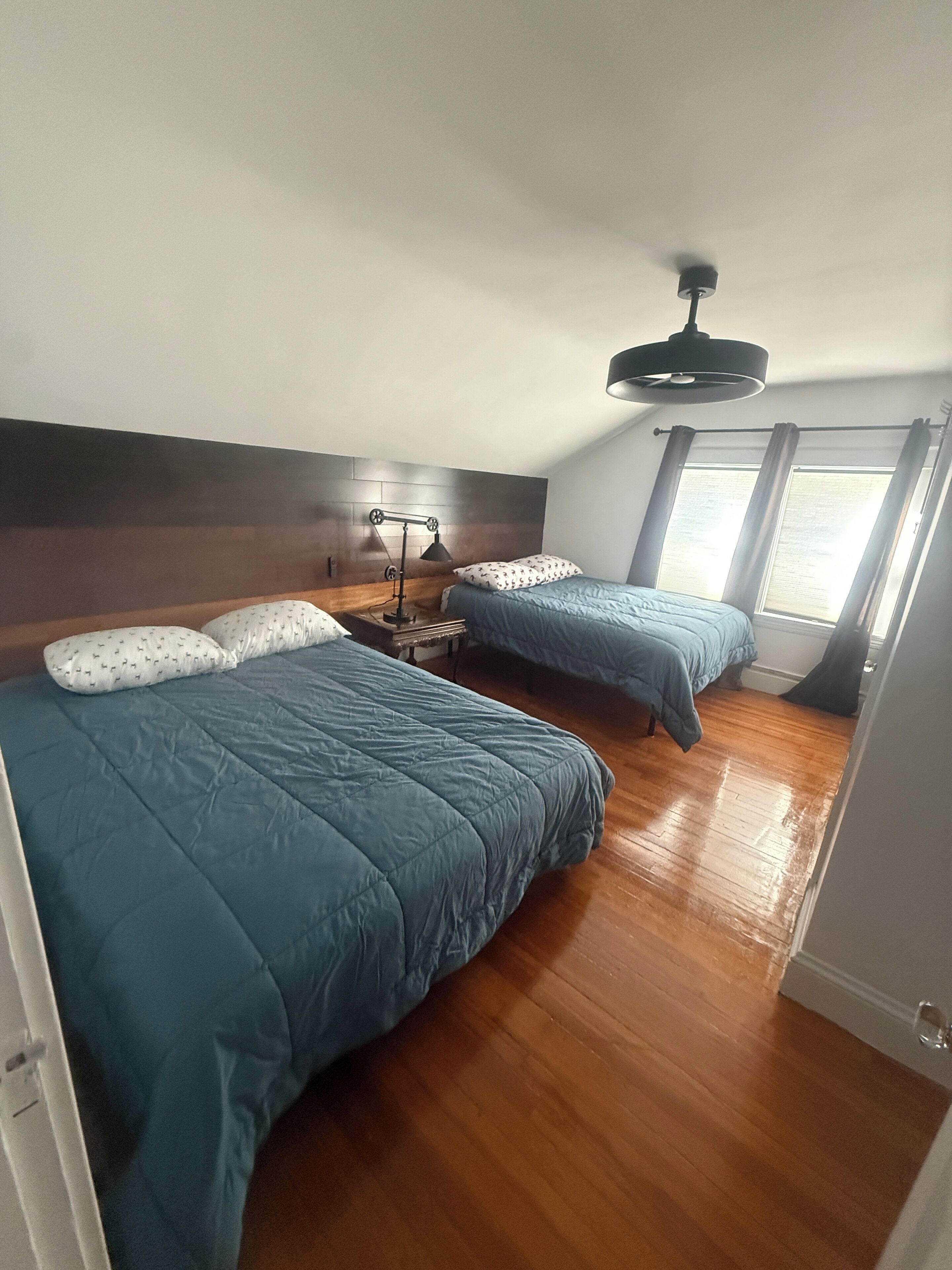 3 bedrooms, desk, iron/ironing board, free WiFi