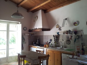 Refrigerador, horno, parrilla de estufa y lavavajillas 