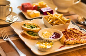 供应早餐，中国菜