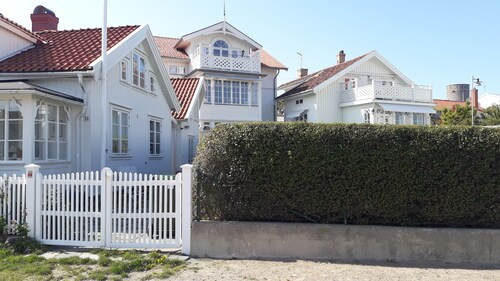 Historic manor house from 1860 with 2 full floors
