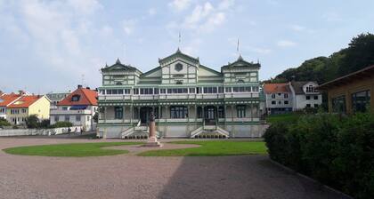 Historic manor house from 1860 with 2 full floors