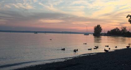 Schöne und ruhige Ferienwohnung in Markdorf am Gehrenberg bei Familie Walther