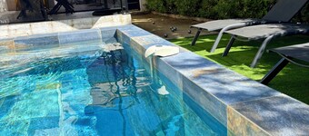 Zeitgenössische Landhausfüße im Wasserwasser. Promo 10% vom 24. bis 31. August 2019!