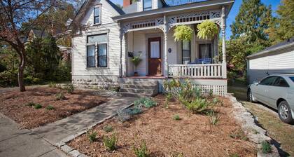 Private One Bedroom Apartment in Downtown Lexington near Rupp Arena