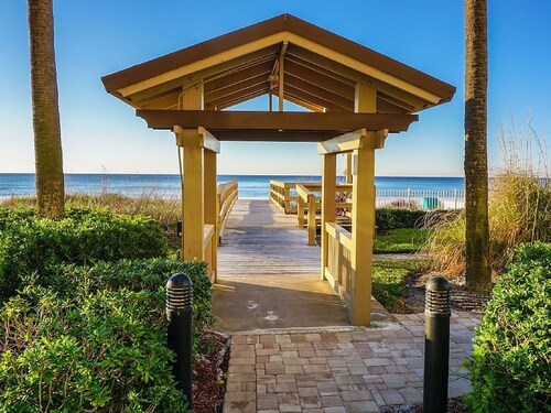  "Paratiisi Persianlahden" -Beachfront - Remontoitu 2BR / 2BA - Ranta Service mukana