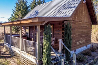 Bass Cabin with hot tub