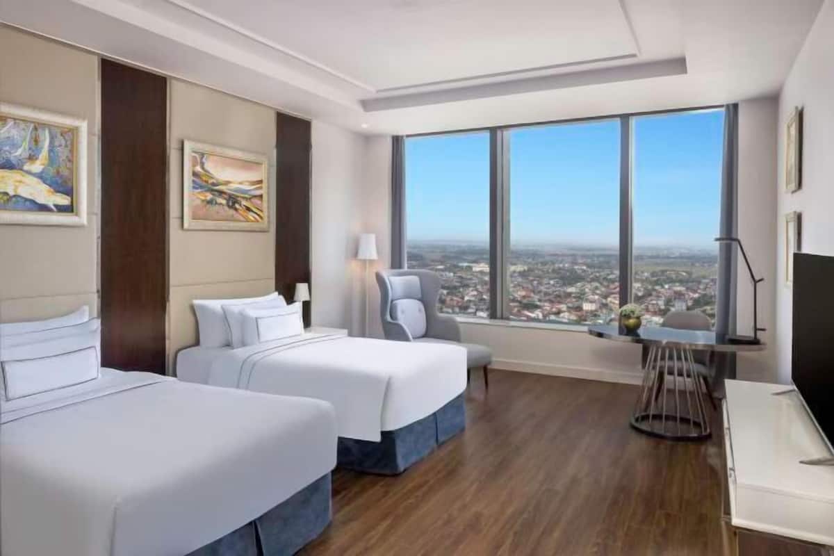 1 bedroom, minibar, in-room safe, desk