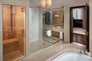 Presidential Suite | Bathroom