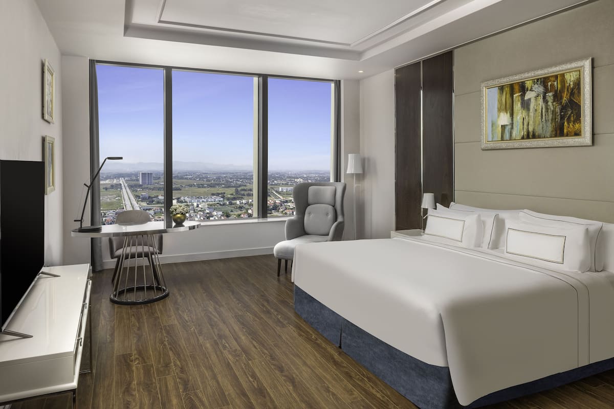 1 bedroom, minibar, in-room safe, desk