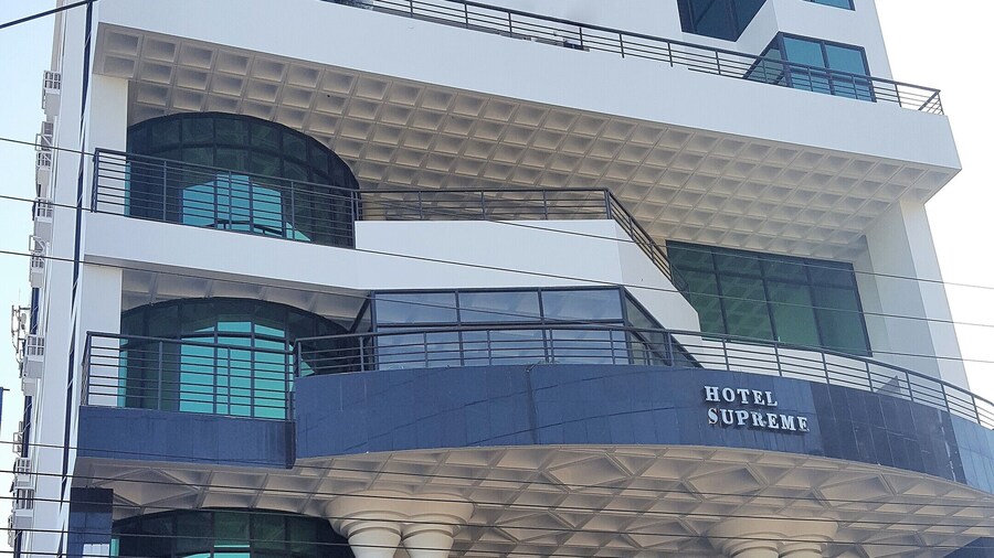 Hotel Supreme