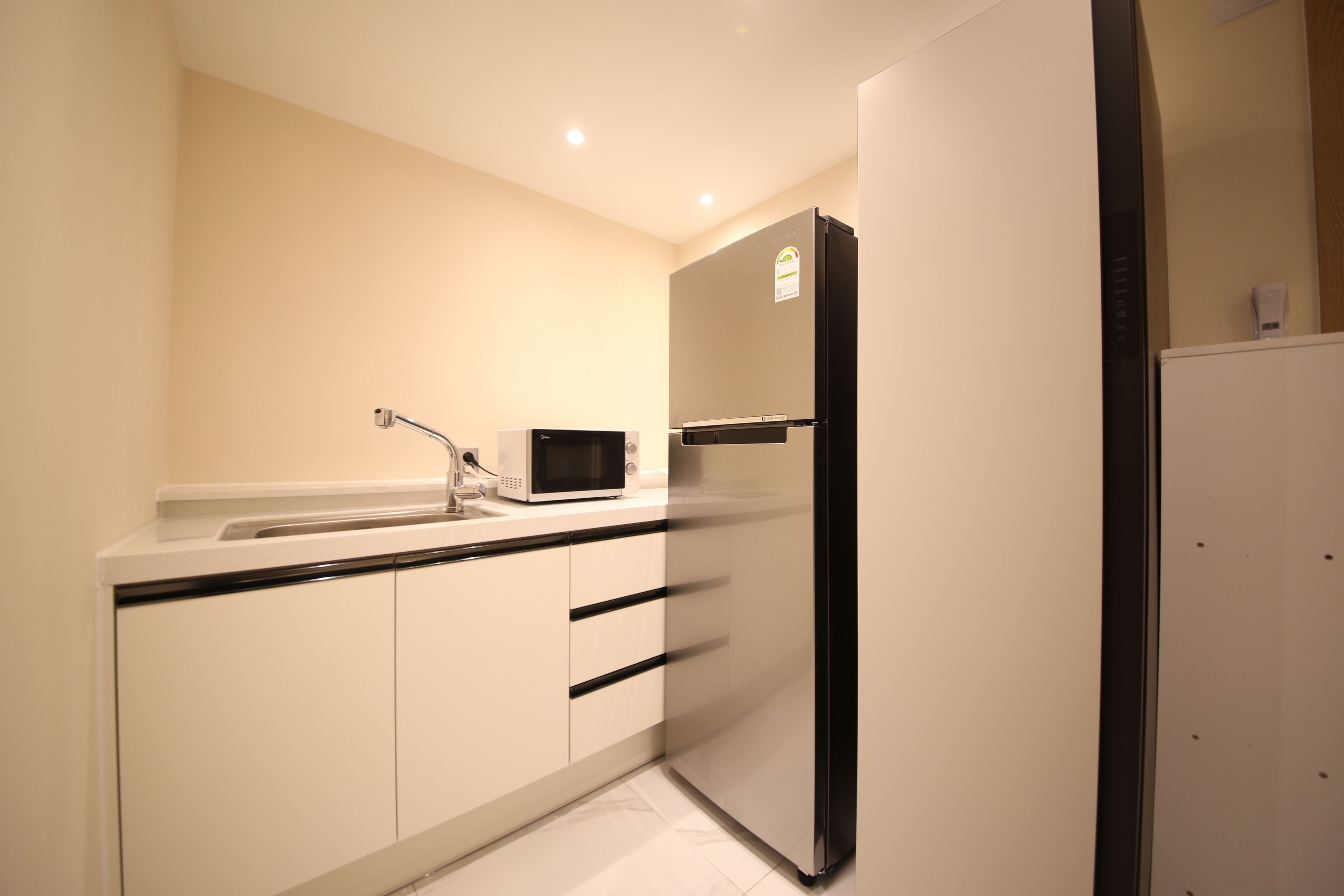 private party room | down duvets, individually decorated, desk, blackout curtains