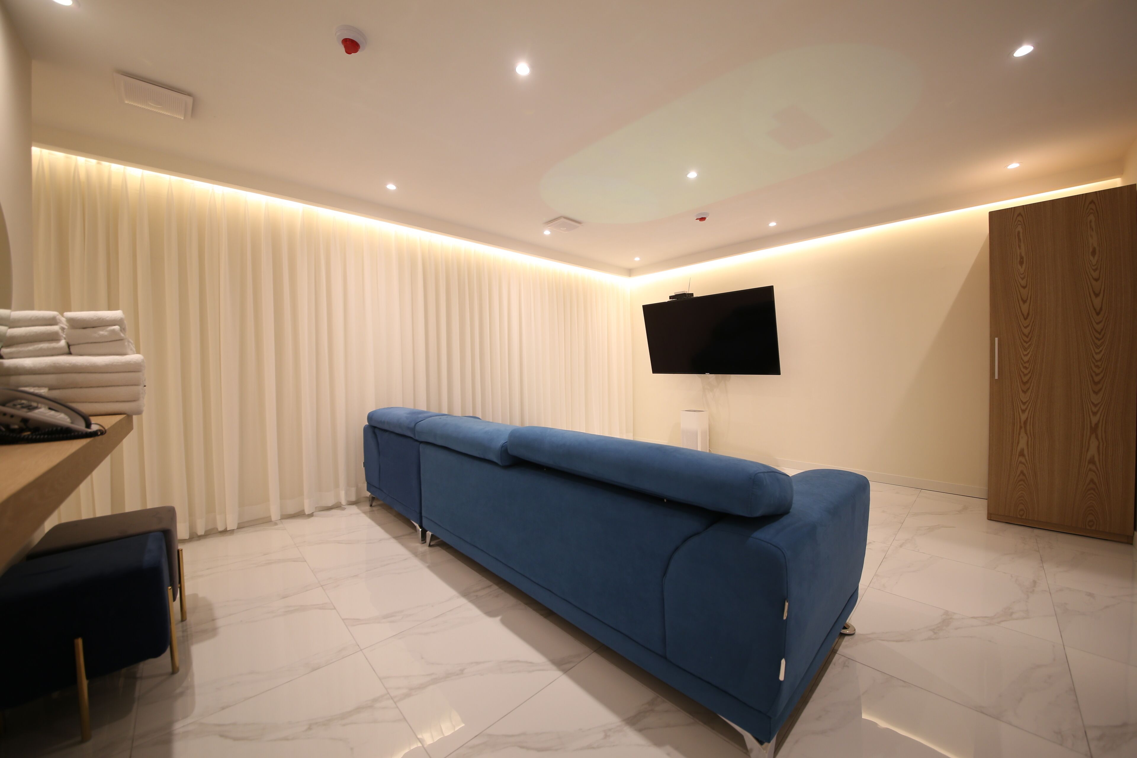 private party room | down duvets, individually decorated, desk, blackout curtains