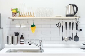 Estudio superior, varias camas, vistas a la ciudad | Decoración individual y sistema de insonorización