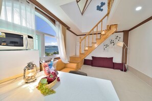 401 | リビング エリア | 薄型テレビ