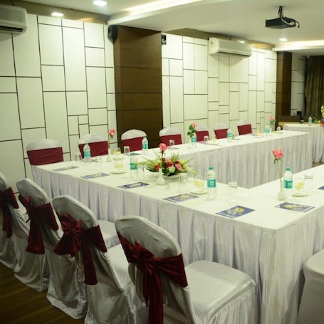 Sala de reuniones. Hotel Mahendra