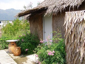 Hut | Minibar, in-room safe, desk, free WiFi